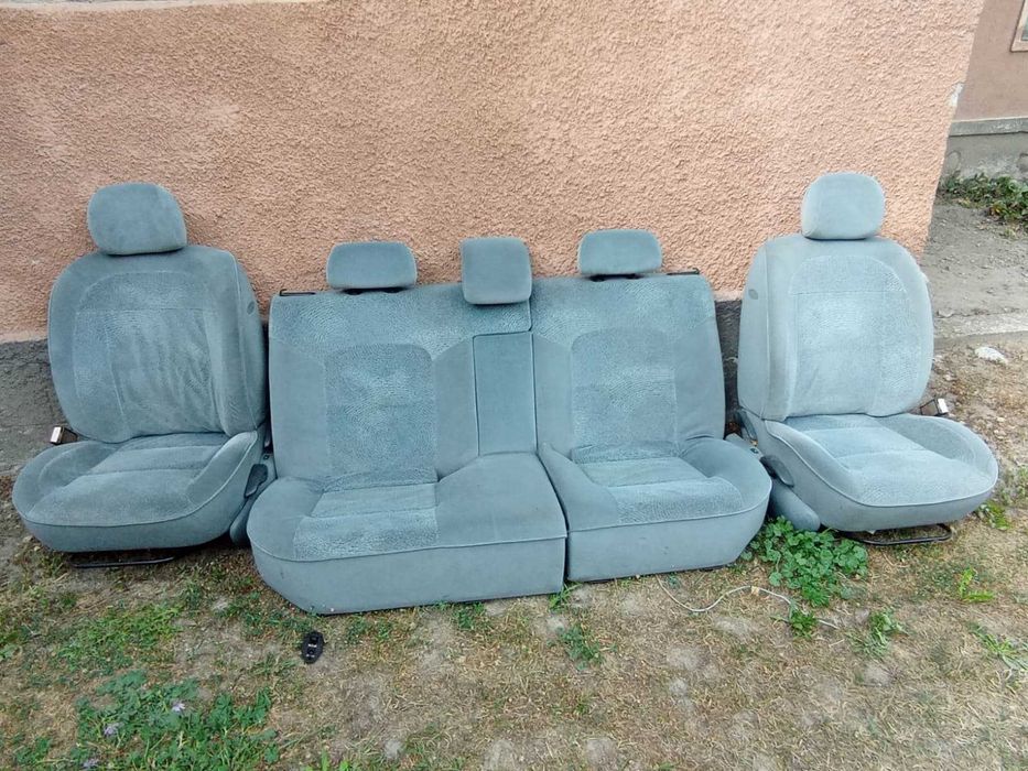 Dezmembrez laguna1 1,6 16v 1998