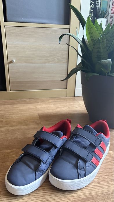 Маратонки Adidas