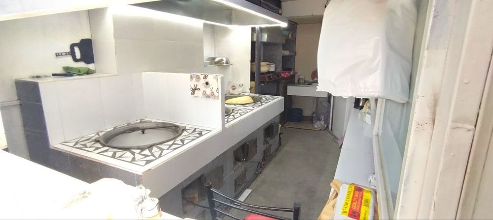 Нотурар бино сотилади