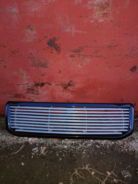 Продам решетку на Прадо 120.