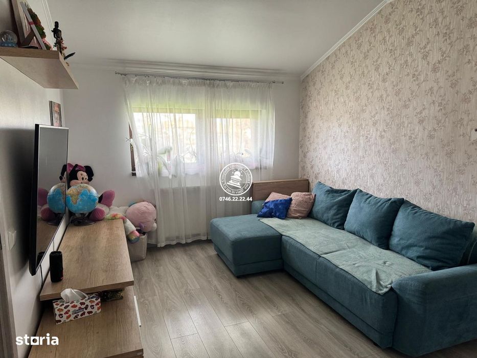 Apartament 2 camere de vanzarea, decomandat, loc de parcare inclus - V
