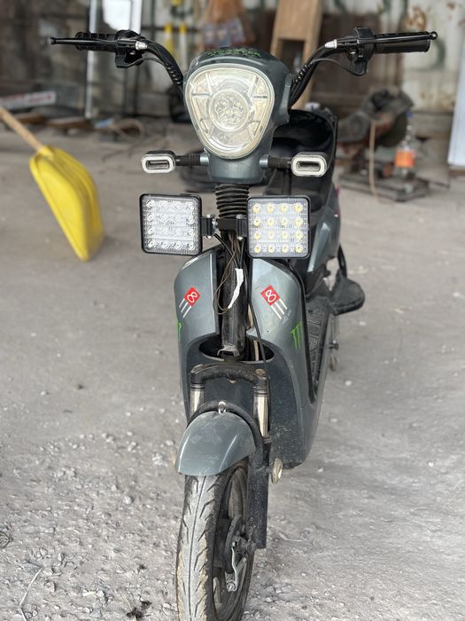 Электроскутер Sk8