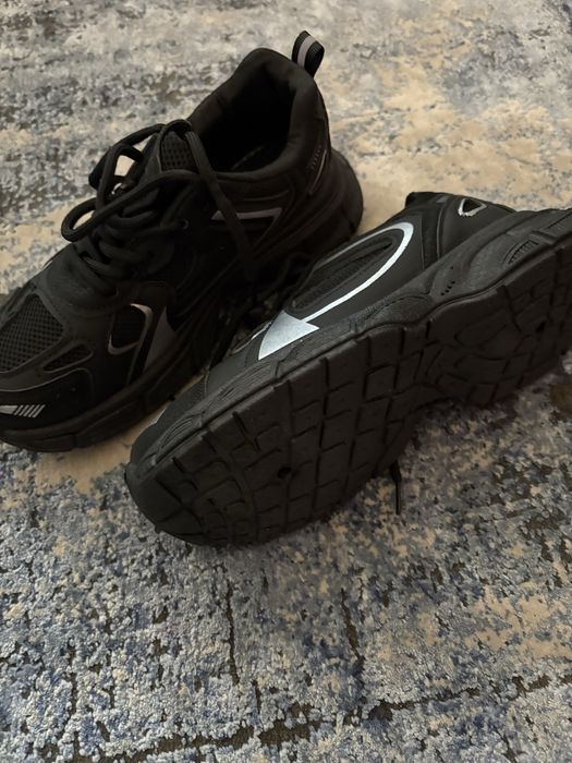 Дамски маратонки размер 39