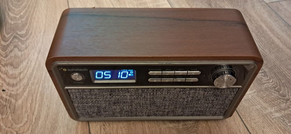 Radio cu ceas Sunstech, bluetooth, usb, card, auxiliar