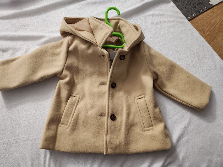 Geaca-marime 68, Palton-mărime 74