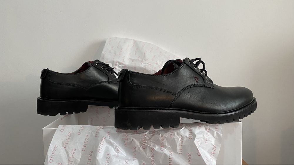 Pantofi Guess piele neagra marimea 41
