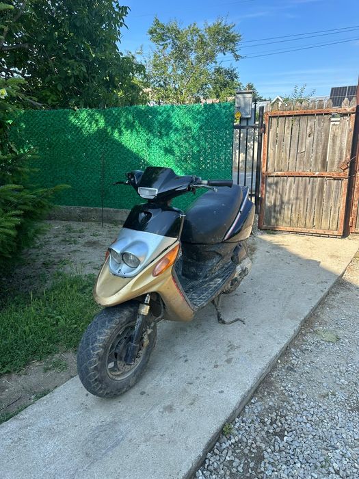 Dezmembrez scutere 2/4t
