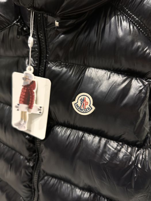 Vesta M.o.n.c.l.e.r - premium cu NFC