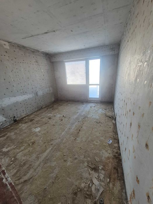 Продава се Тристаен апартамент в Търговище, Център - 80 кв.м за 899 €/кв.м - Снимка #15