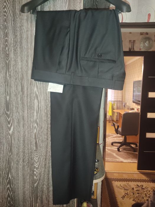 Продам классический костюм