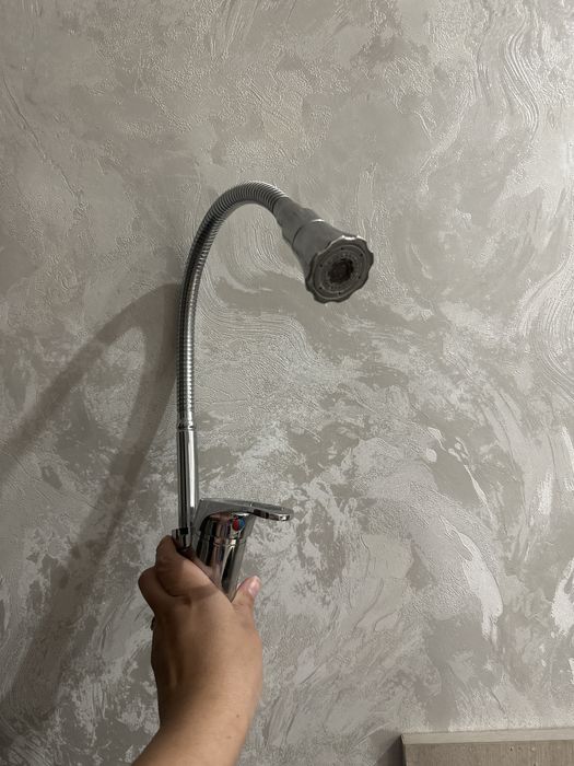 Продам смеситель для кухни