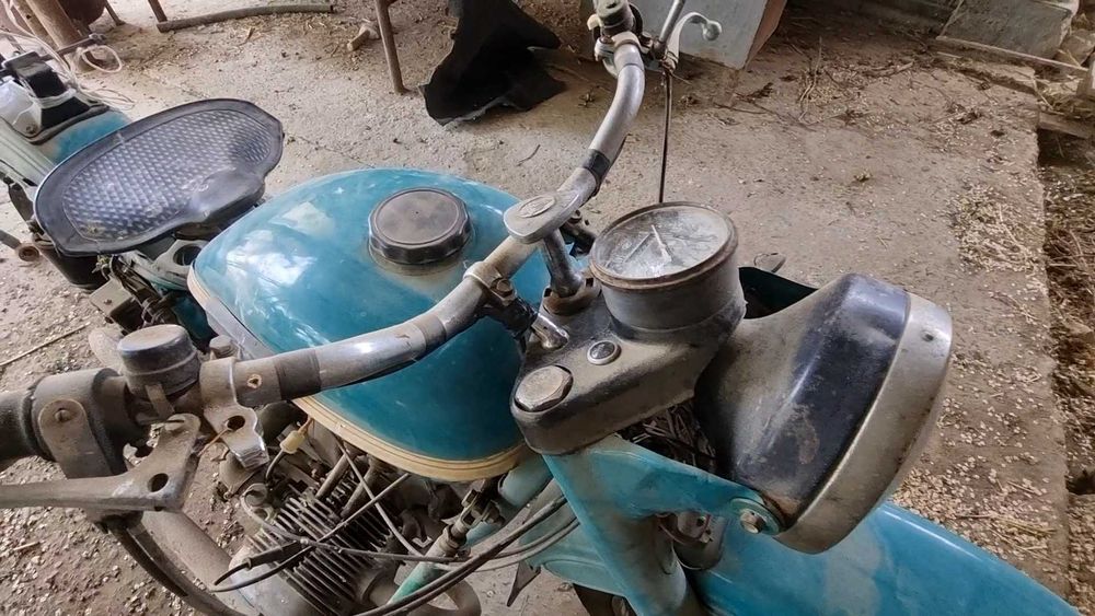 Урал мотоцикл. Холати яхши.