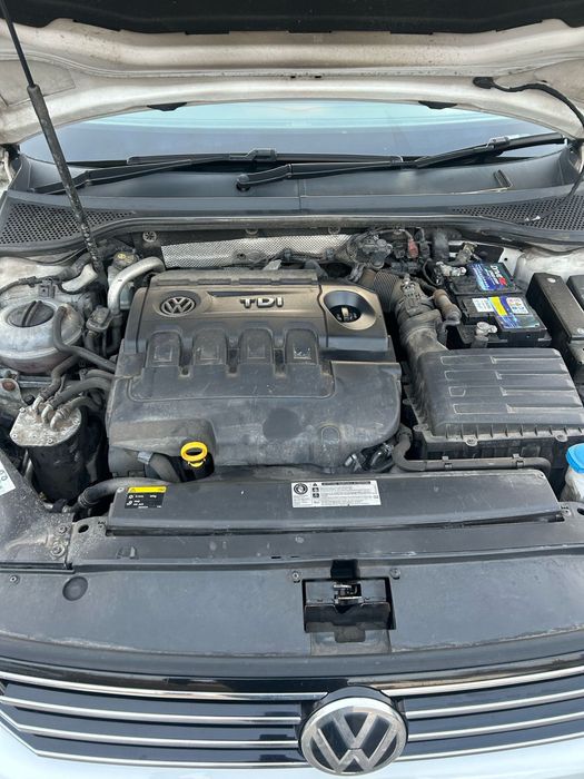 Debitmetru aer VW Passat B8 1.6 tdi DCX