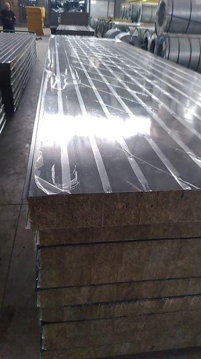 Sendvich ponel Bazalt