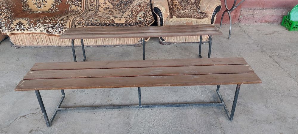 Продам стол со стульями железная