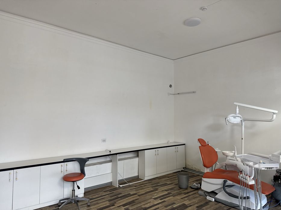 Shahar markazida Straitelni kolej yonida noturar bino ijaraga beriladi