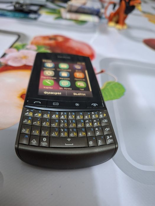 Nokia 303 в хорошем состоянии