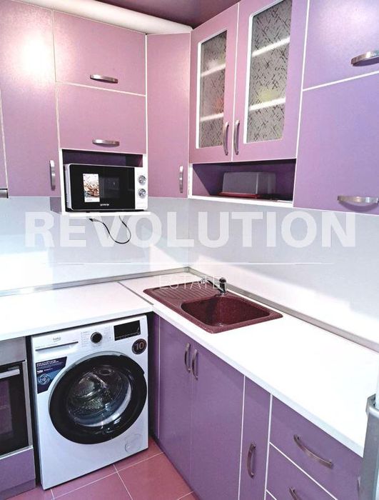 Дава се под наем Двустаен апартамент в Варна, Център - 60 кв.м за 500 € - Снимка #2