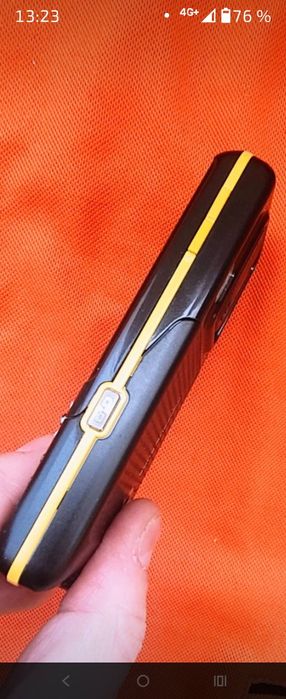 Sony Ericsson k702 Cybershot ( orice rețea, încărcător original)