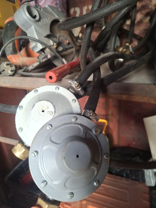 Редуктор 3 штку достовка есть