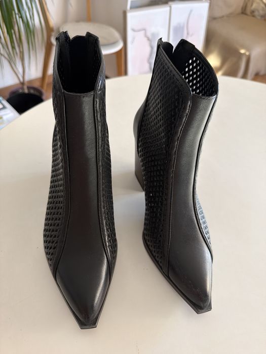 Botine negre din piele LiuJo