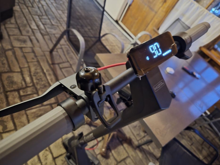 Vând sau schimb xiaomi  va rog luați legătura cu mine pe WhatsApp