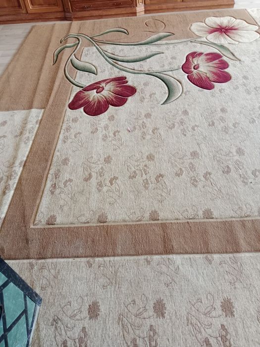 Кілем сатылады  6*4