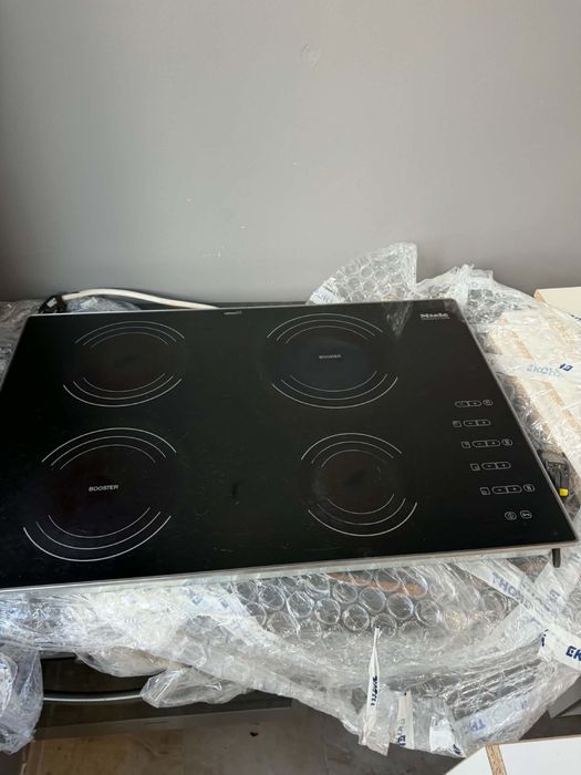 Индукционен плот Miele KM 493, 4 зони, Booster, 7.2 kW