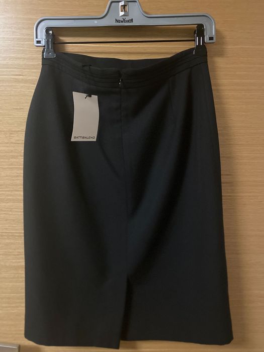 Нова елегантна пола Batibaleno до коляното