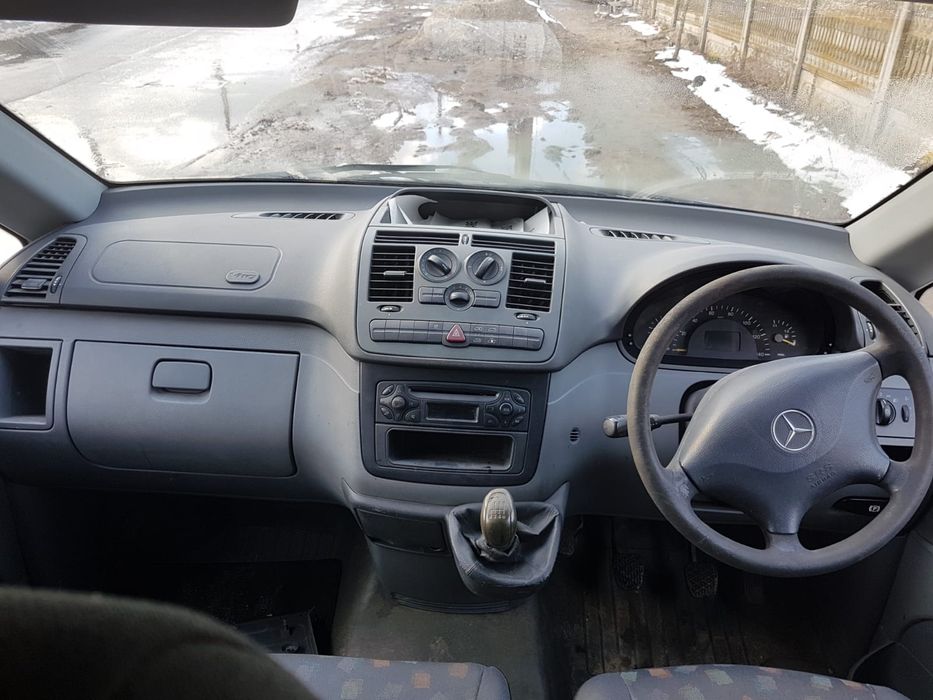 Dezmembrez Mercedes vito euro 4 2005