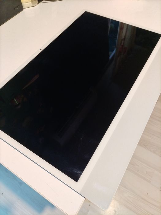 Dezmembrez Apple model A2438 display și carcasa este ok