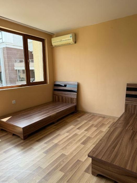 Продава се Тристаен апартамент в Варна, Левски - 79 кв.м за 2450 €/кв.м - Снимка #2