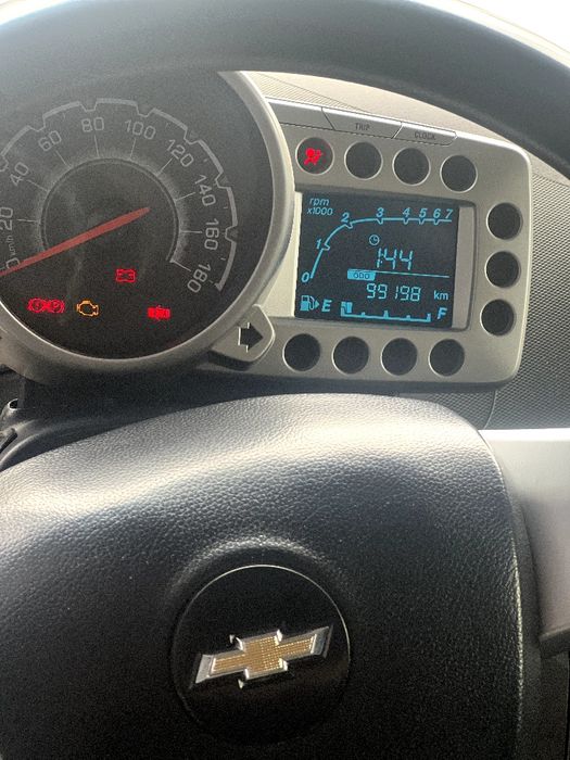 Spark srochno sotiladi