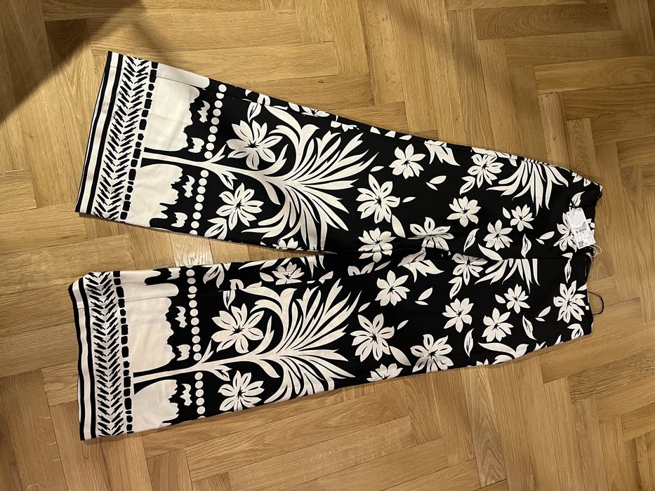 Pantaloni noi mango M