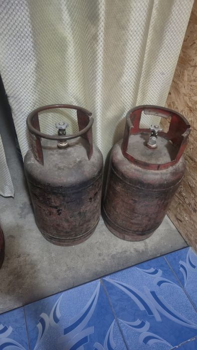 Продам газовые баллоны полные