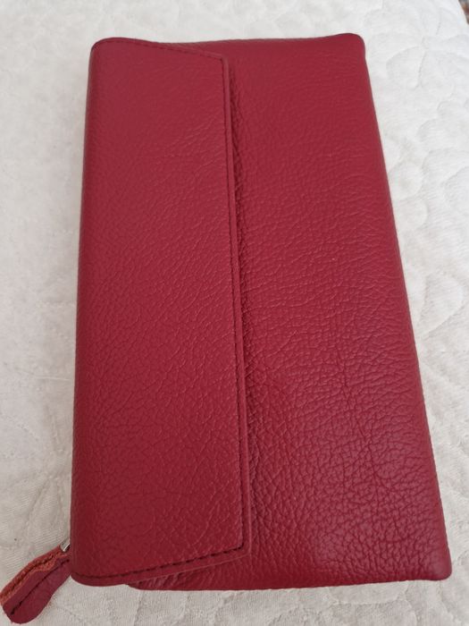 Продам  кошелёк  красный