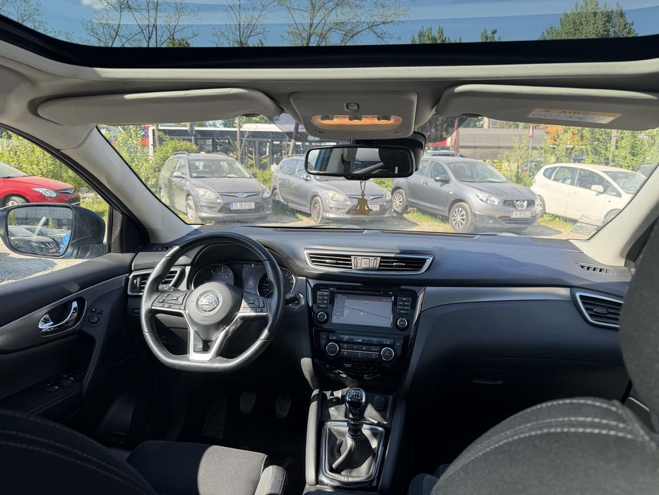 Nissan Qashqai 1.6dci facelift 07.2018, incalzire scaune, camere 360, plafon panoramic, rate si garantie!