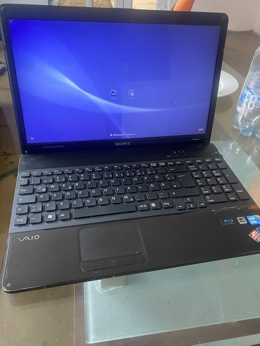 Laptop  Sony    .