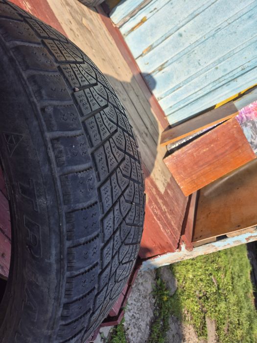 Продам бу шины 235/55/18 летный