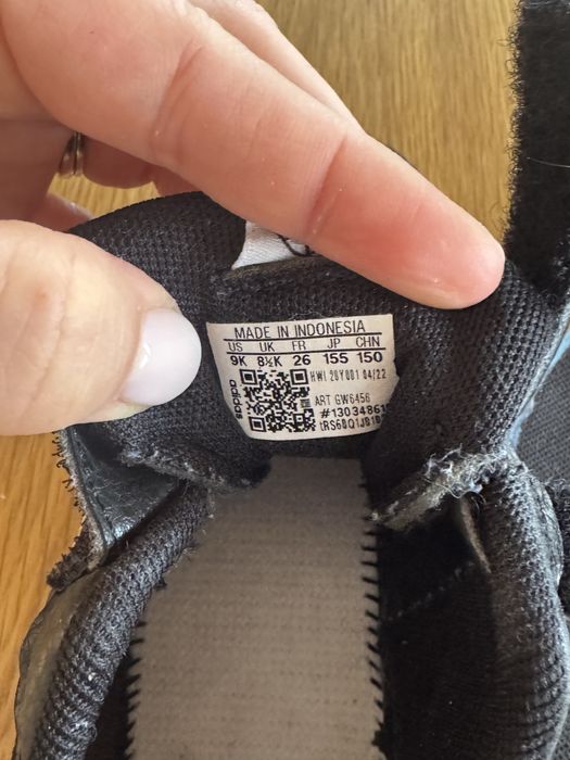 Маратонки Adidas 26 номер