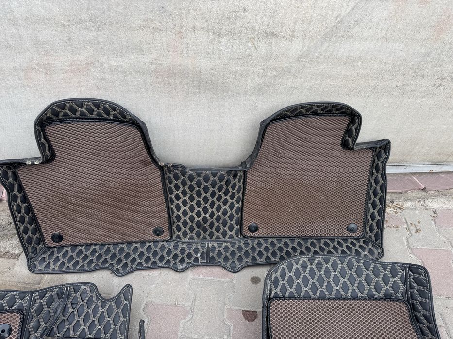 Коврики  в салон Corolla 180