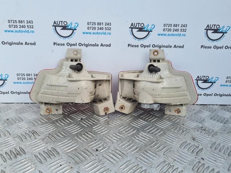 Stop catadioptru bara spate stanga dreapta Opel Zafira C