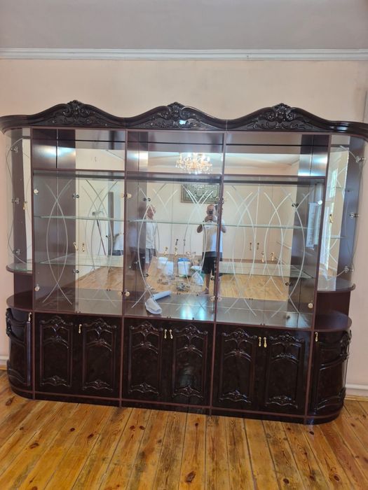 Шкаф есіктер столдар сатылады
