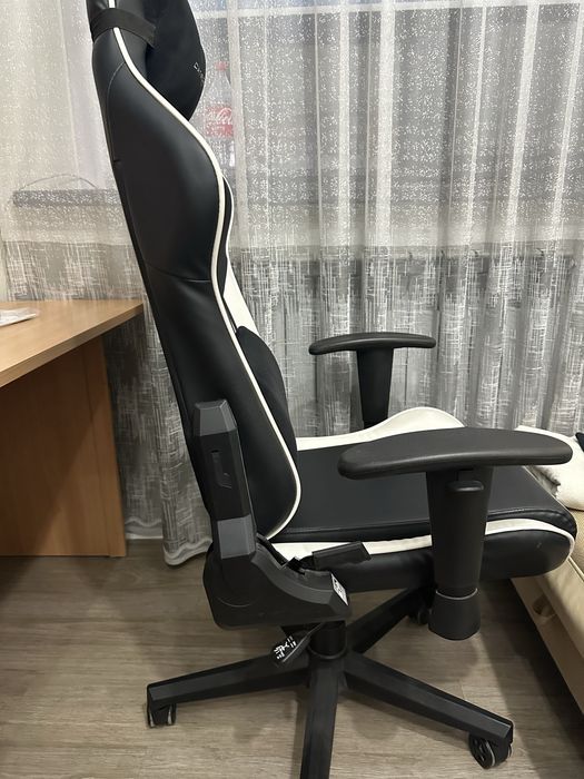 Продам игровой стул