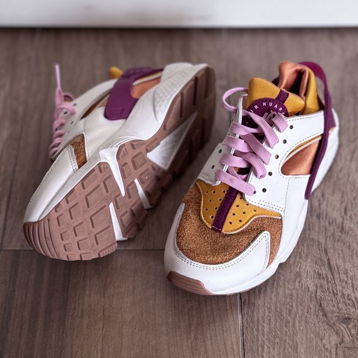 Adidași NIKE Air Huarache de femei mărimea 36