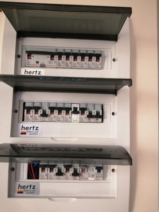 Electrician       24/24h