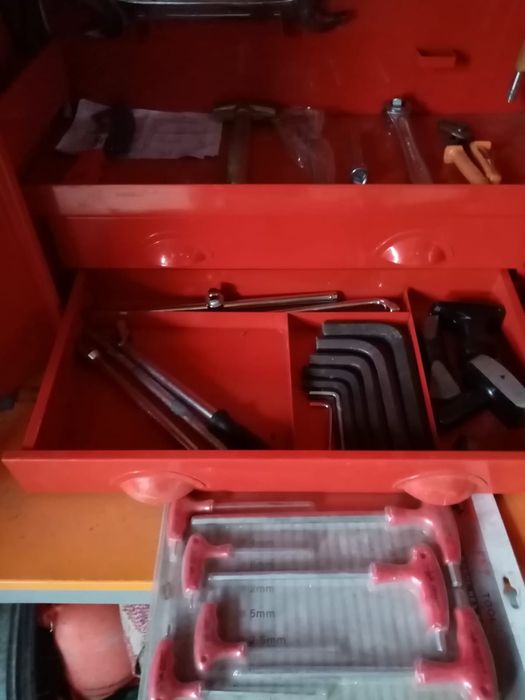 Dulap metalic pentru scule complet echipat