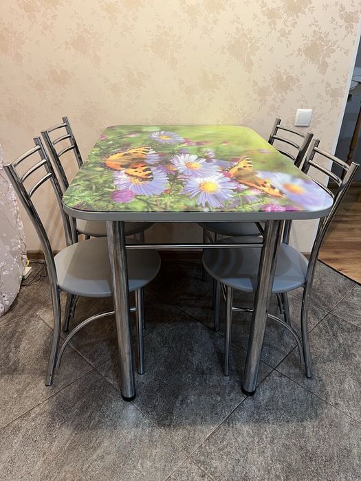 Продам стол со стульями