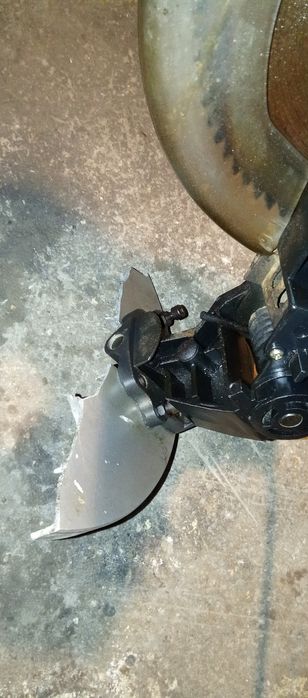 Пендула мощ 1200в.работеща- без плот