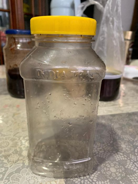 Продам банки пластиковые  .